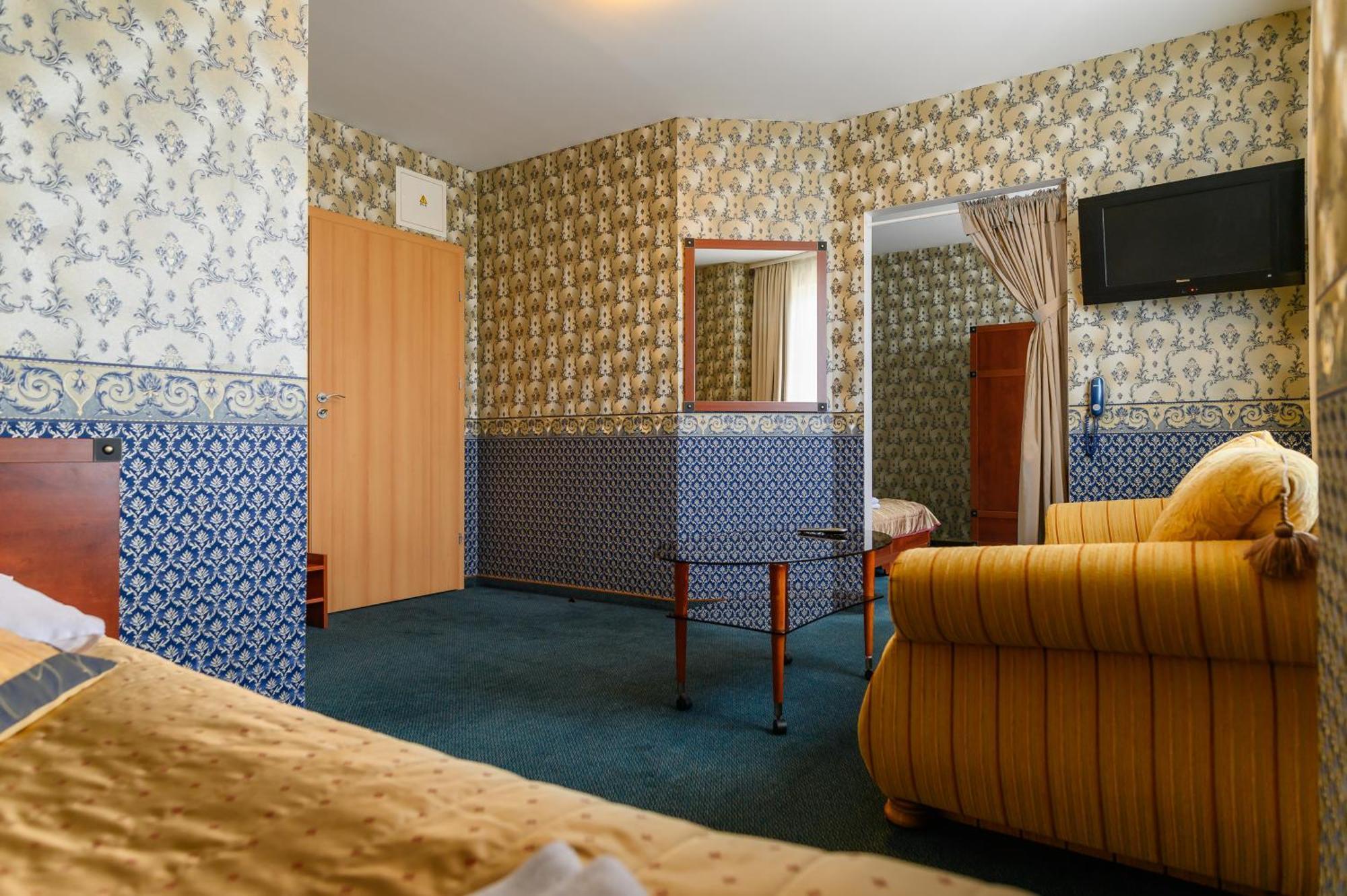Coliving Synet Apartment Mazeikiai Bagian luar foto
